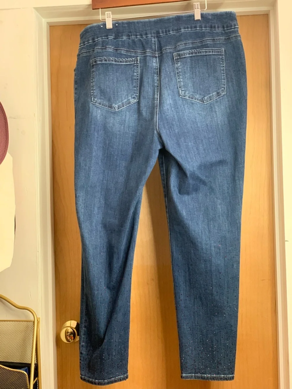 Chico's Blue Ankle Jeggings with Red Gemmed Dots Size-18R - Picture 4 of 4